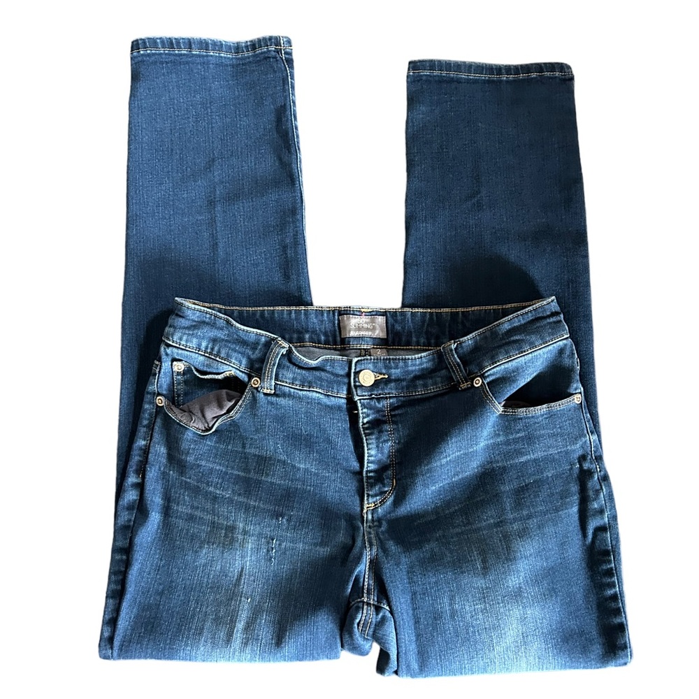 Chicos So Slimming size 2 denim relaxed fit jeans